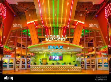 dolphin mall theater|Dolphin Mall 